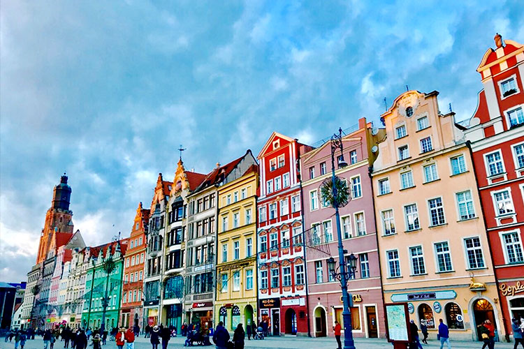 POLAND750
