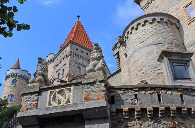 Bory Castle
